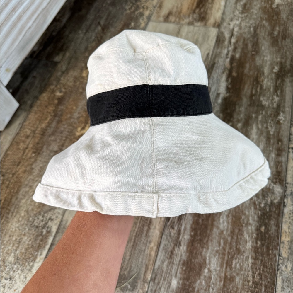 2 for $10 sale: Ann Taylor white canvas bucket sun hat black band